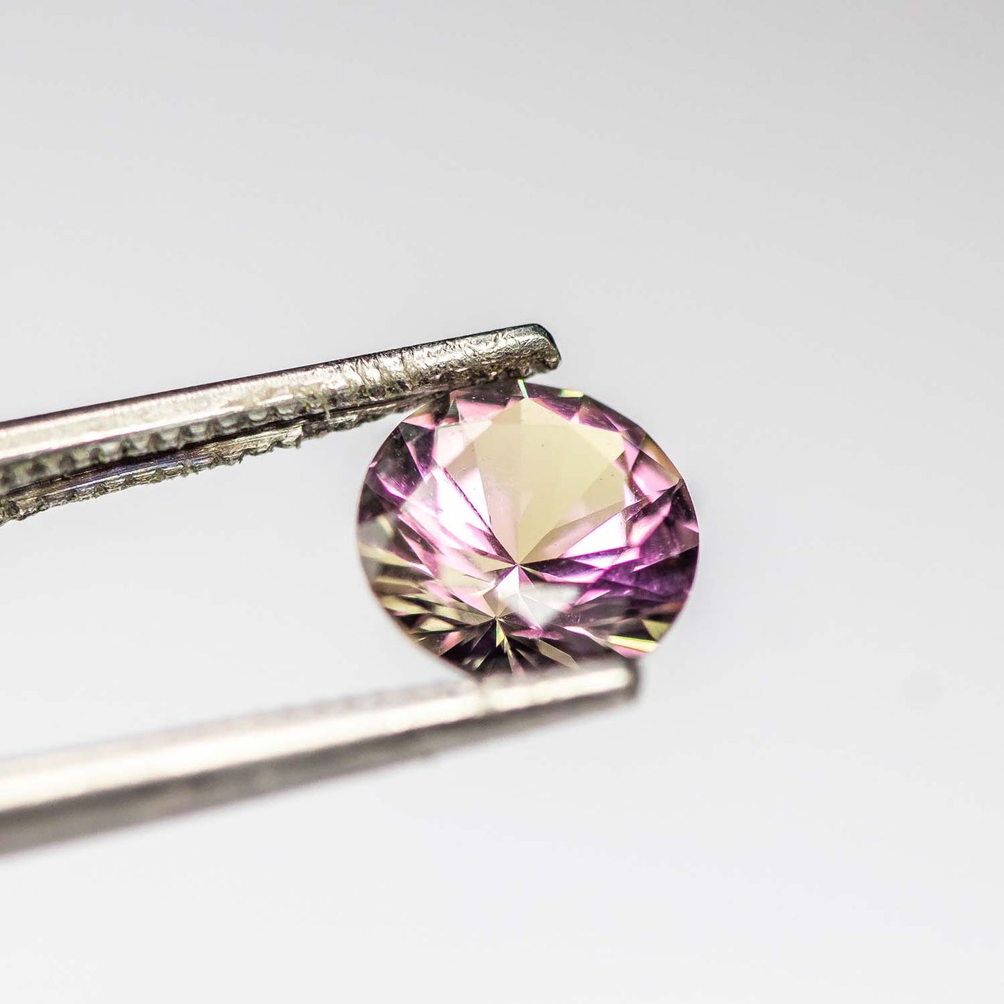 Nanosital #A-2708 Color Change Round 6 mm