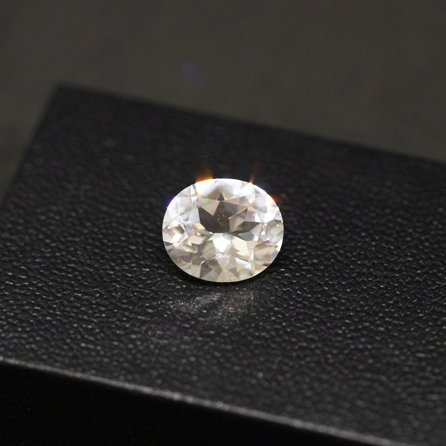 Nanosital #E-377 UV Very Light Yellow Oval 10*8 mm