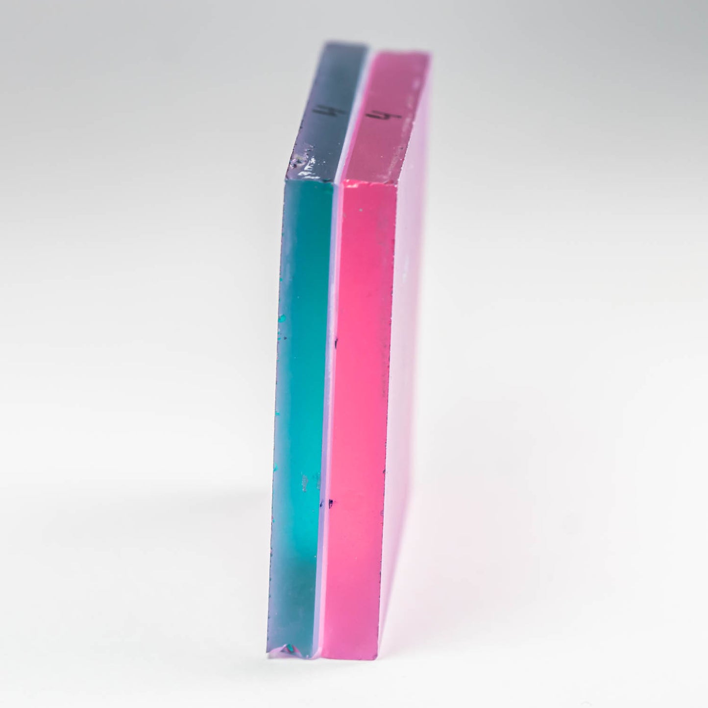 Nanosital Bi-color #A-3674 + #A-108/B Pink-Blue rough 0.115 kg