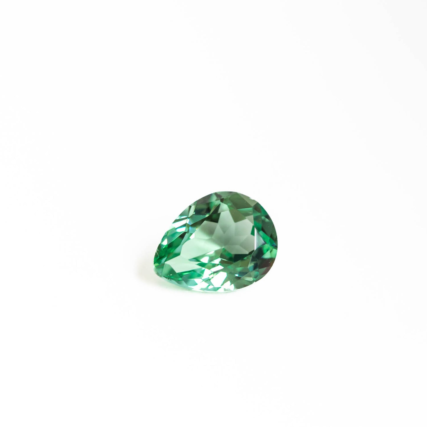 Nanosital #A-785 Emerald Super Light Pear 10*8 mm