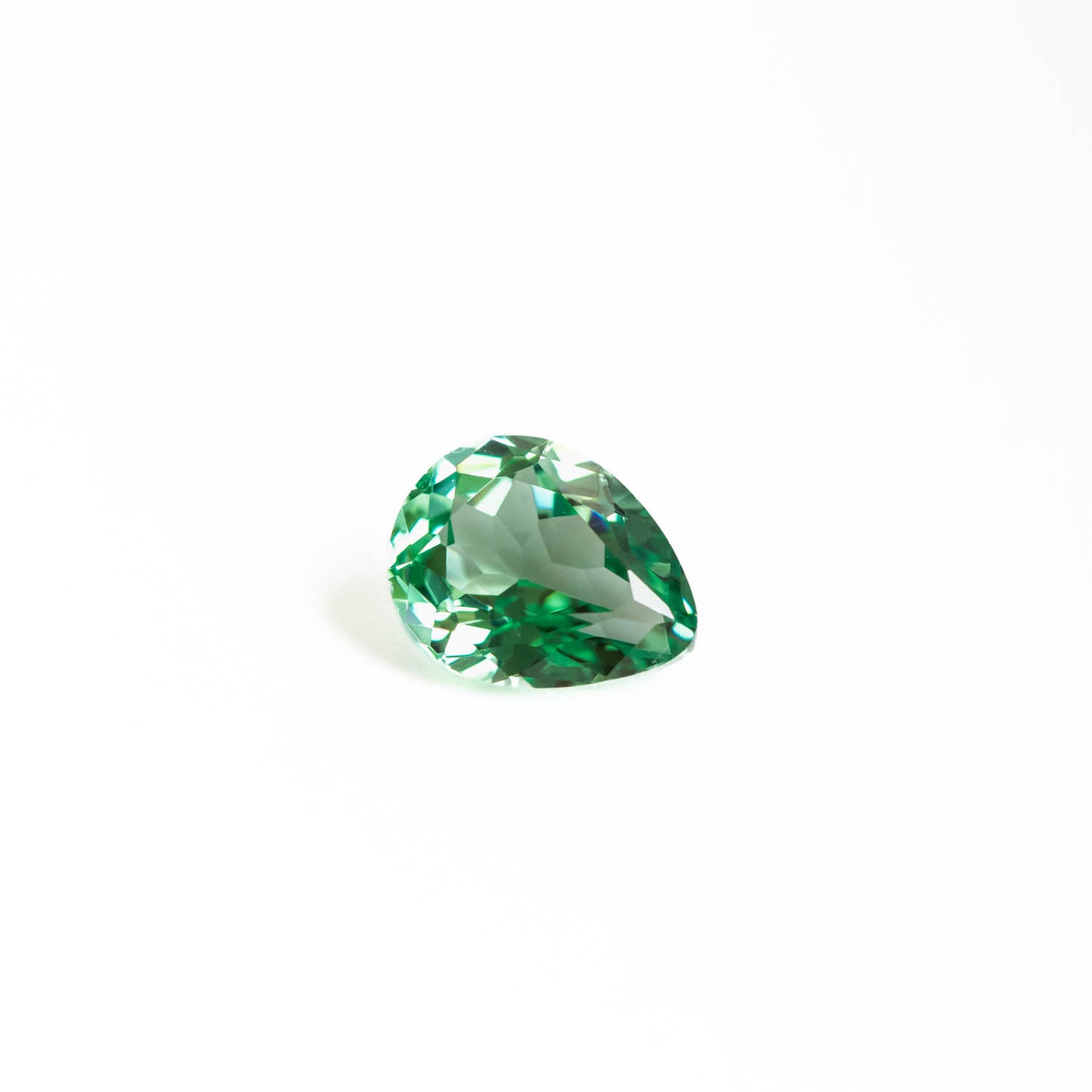 Nanosital #A-785 Emerald Super Light Pear 10*8 mm