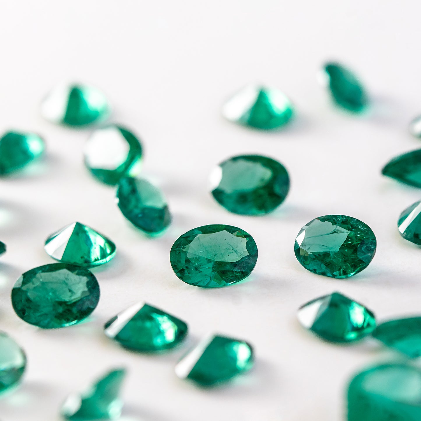 Nanosital #Z-22 Emerald with inclusions Oval 8*6 mm