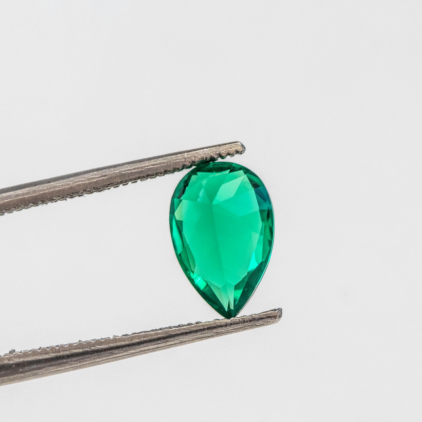 Nanosital #0/2 Emerald Pear 12*8 mm, 10*7 mm, 9*6 mm