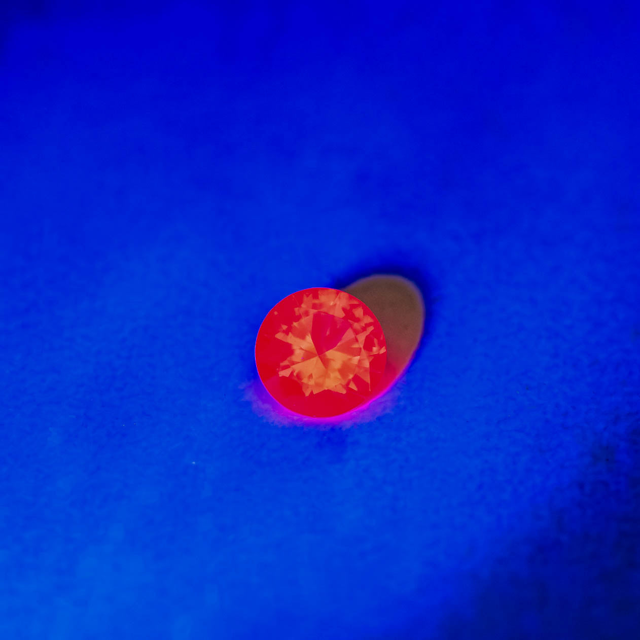 Nanosital #E-461 UV Red Round 6 mm