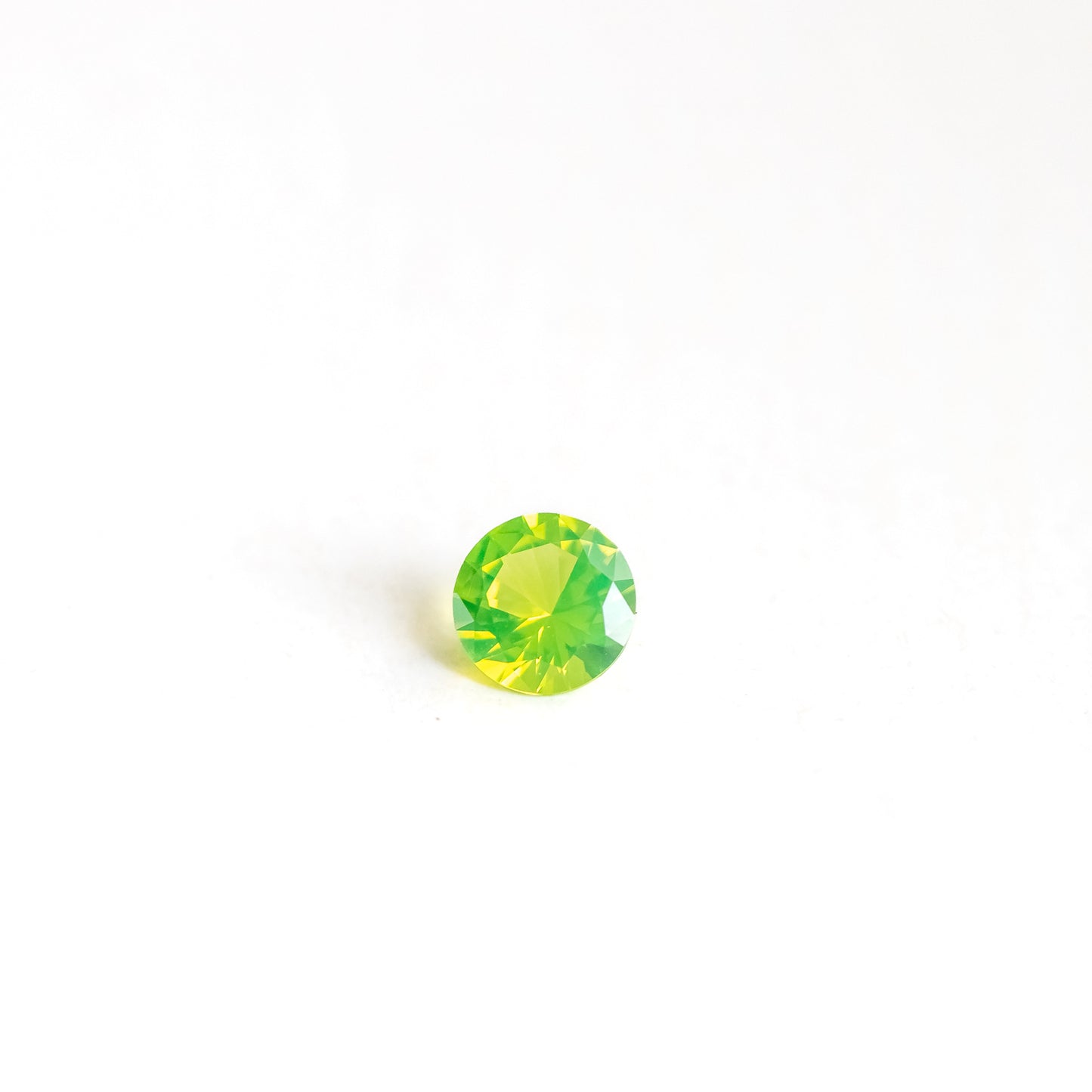 Nanosital #0011/1 Opal Kryptonite Light Round 6 mm