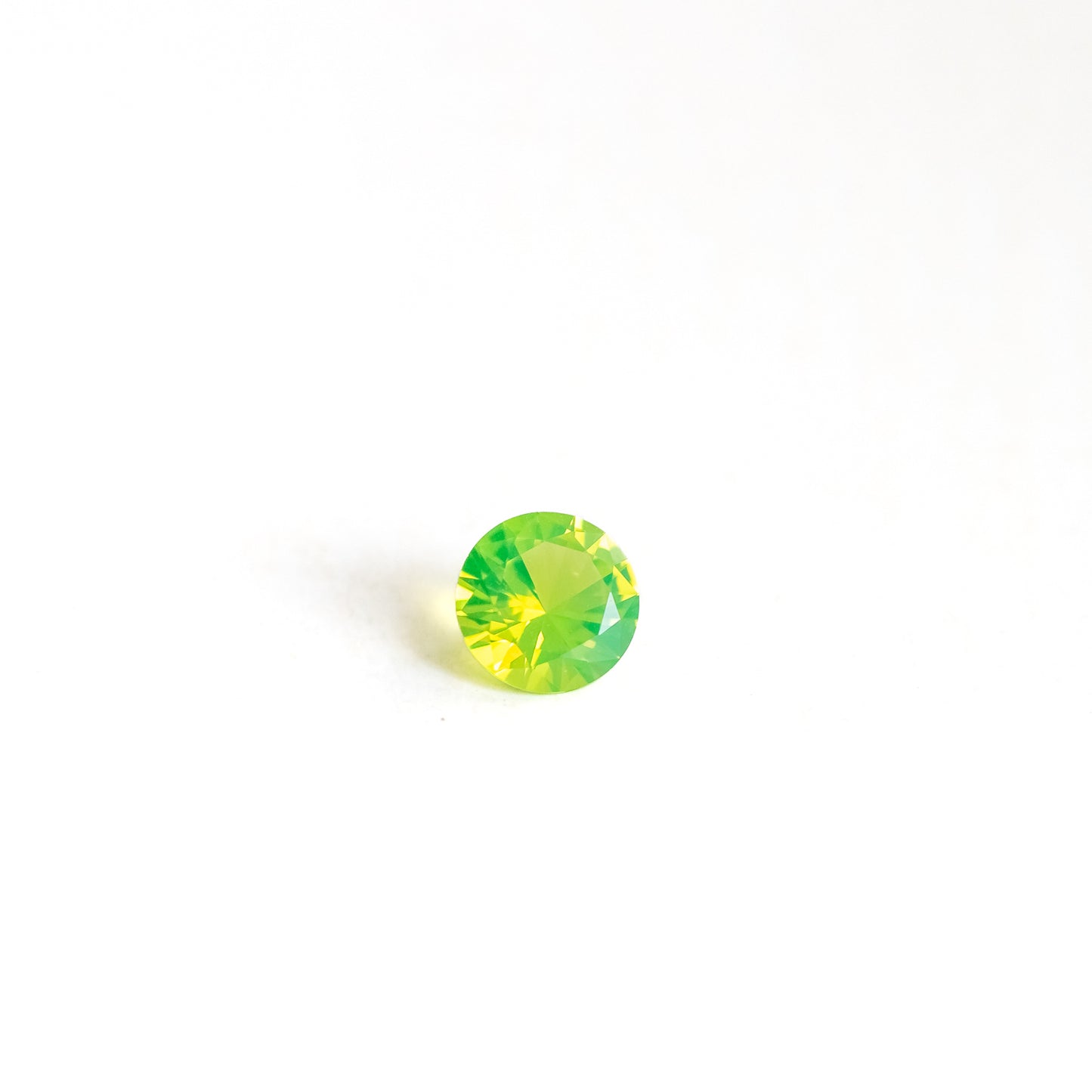 Nanosital #0011/1 Opal Kryptonite Light Round 6 mm