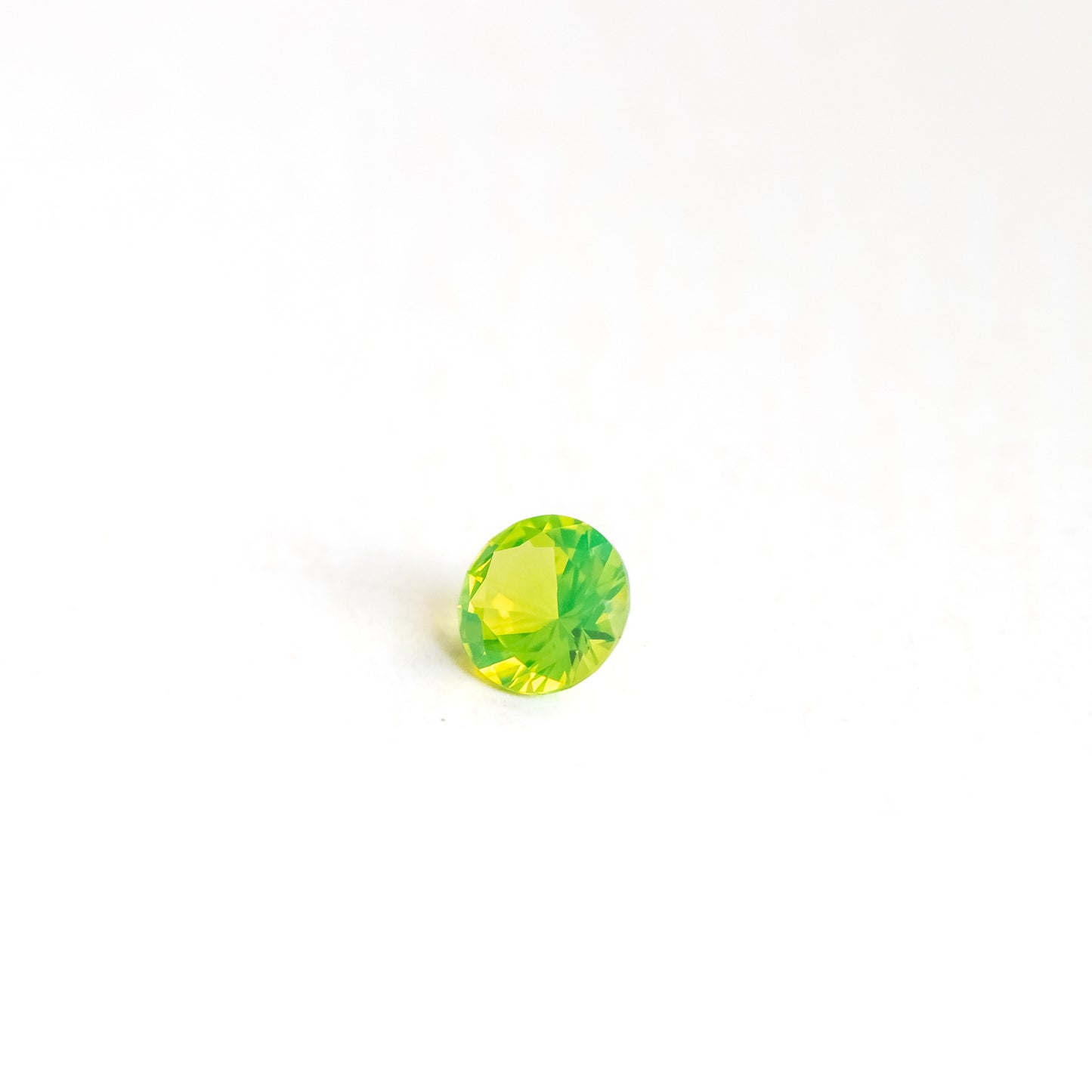 Nanosital #0011/1 Opal Kryptonite Light Round 6 mm