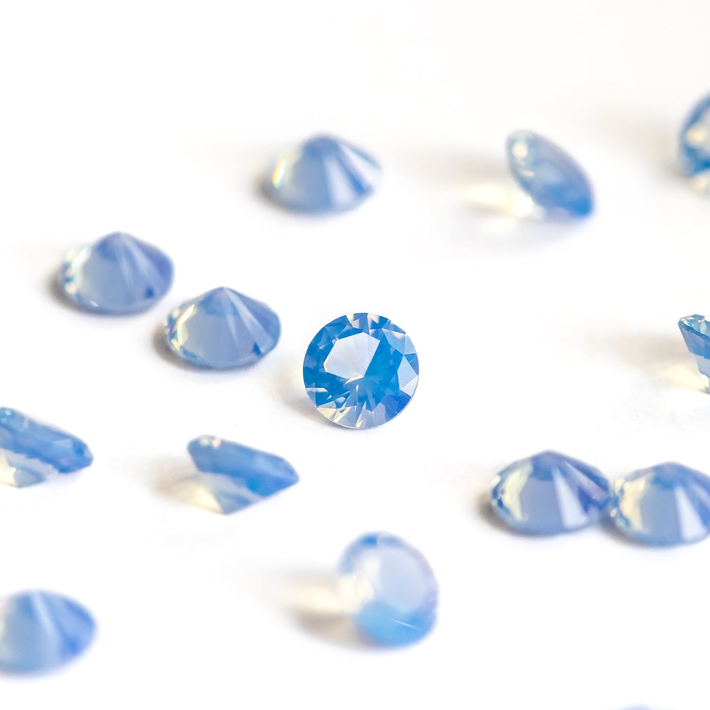 Nanosital #003/2 Chalcedony Blue Round 6 mm
