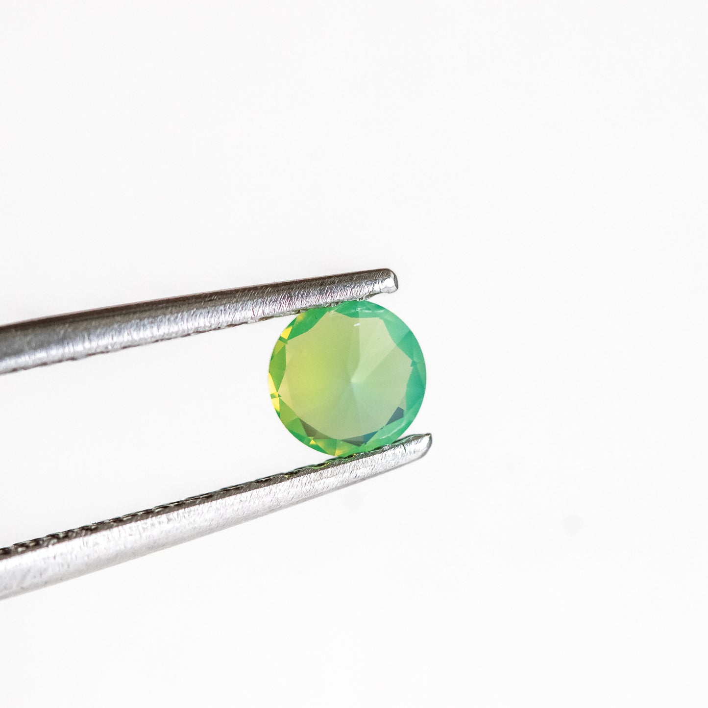 Nanosital #0013/2 Opal Kryptonite Dark Round 6 mm