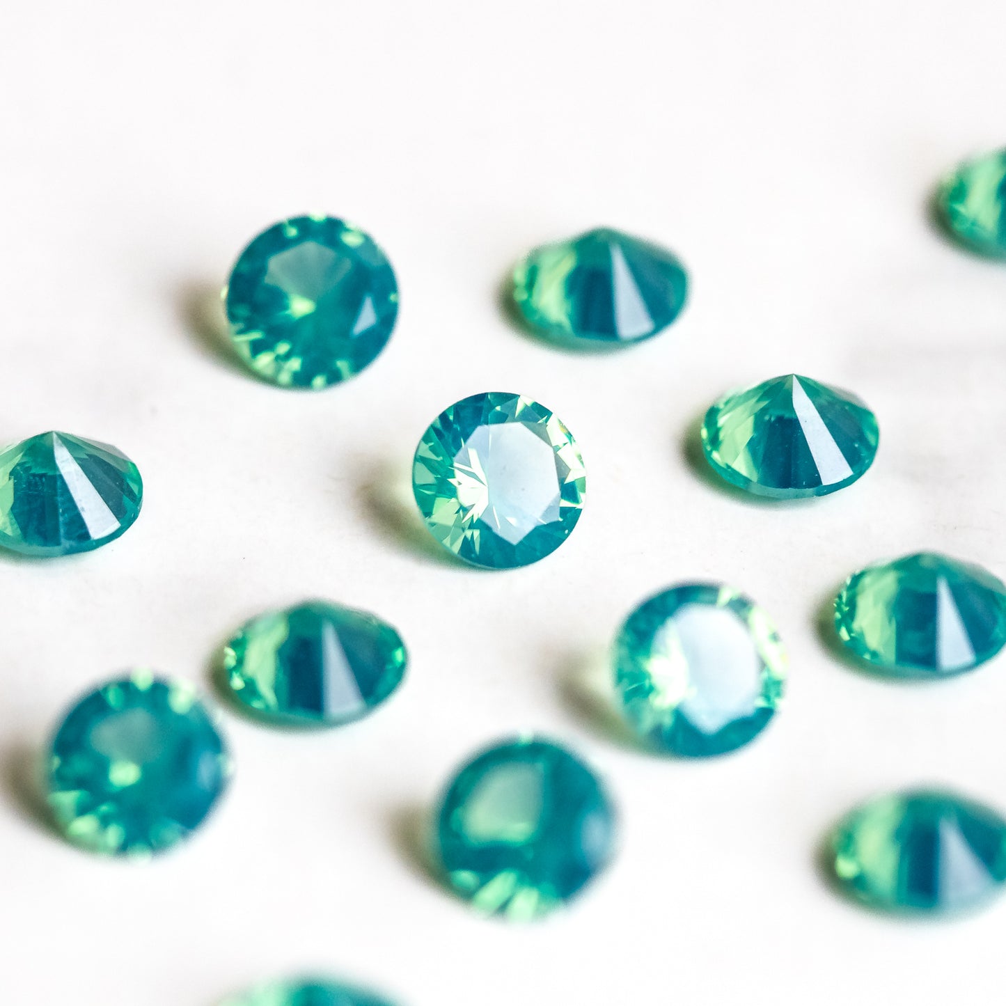 Nanosital #004 Opal Green Round 6 mm