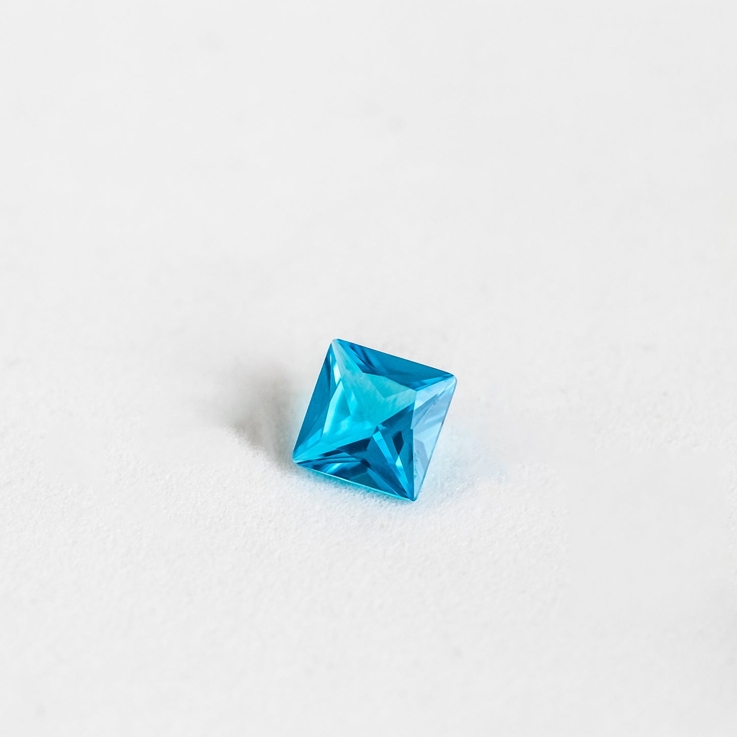 Nanosital #A-7408 Ultramarine Square 8 mm, 6 mm