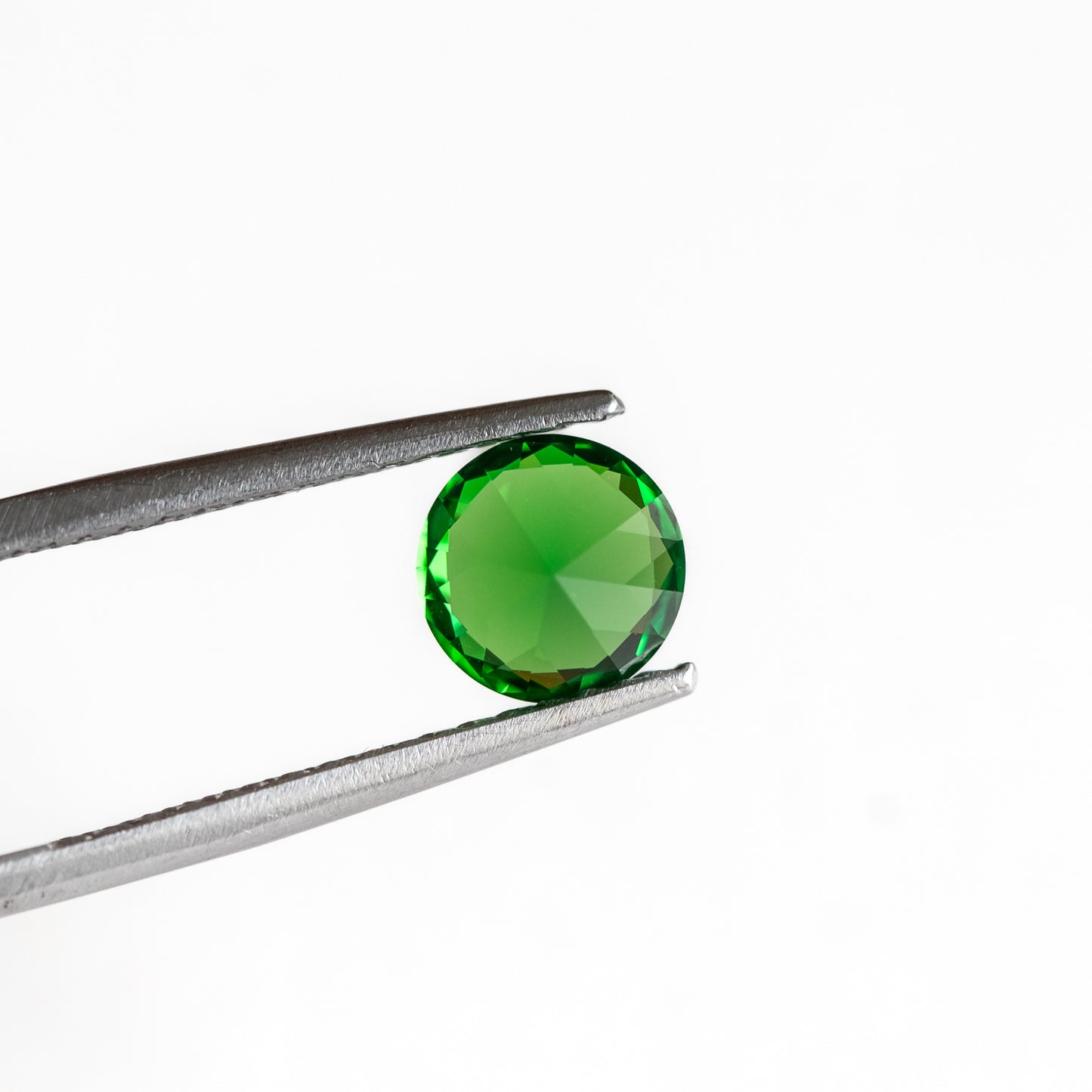 Nanosital #B-1713 Tsavorite Dark Round 8 mm