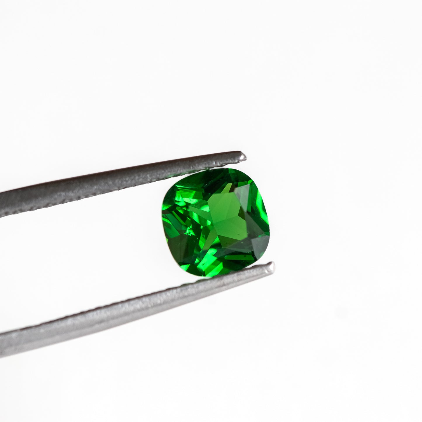 Nanosital #B-1713 Tsavorite Dark Cushion 8*8 mm