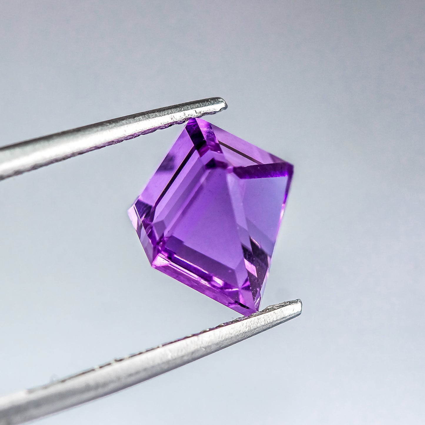 Nanosital #131 Lavender Iceberg 8.2 mm