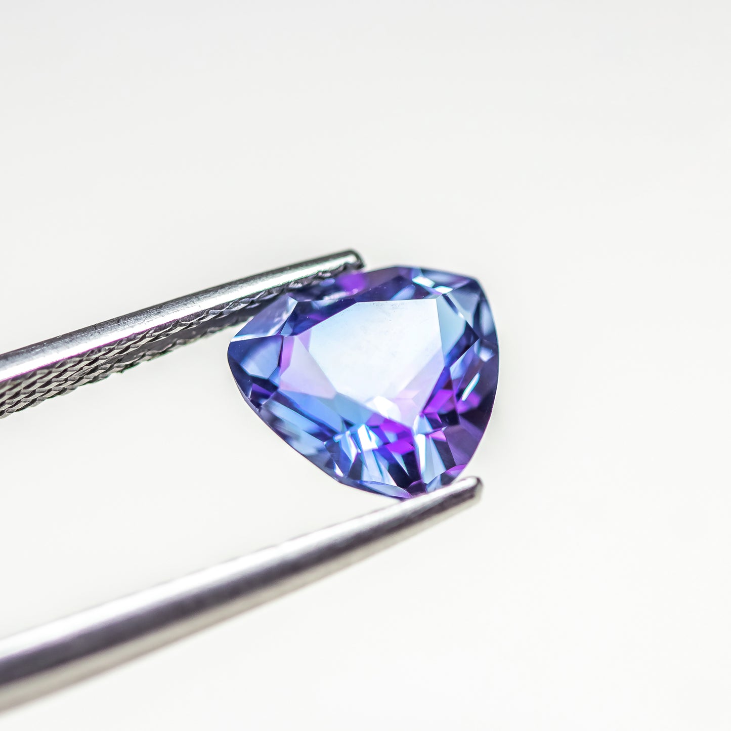 Nanosital #E-114 Color Change Trillion 10*10 mm