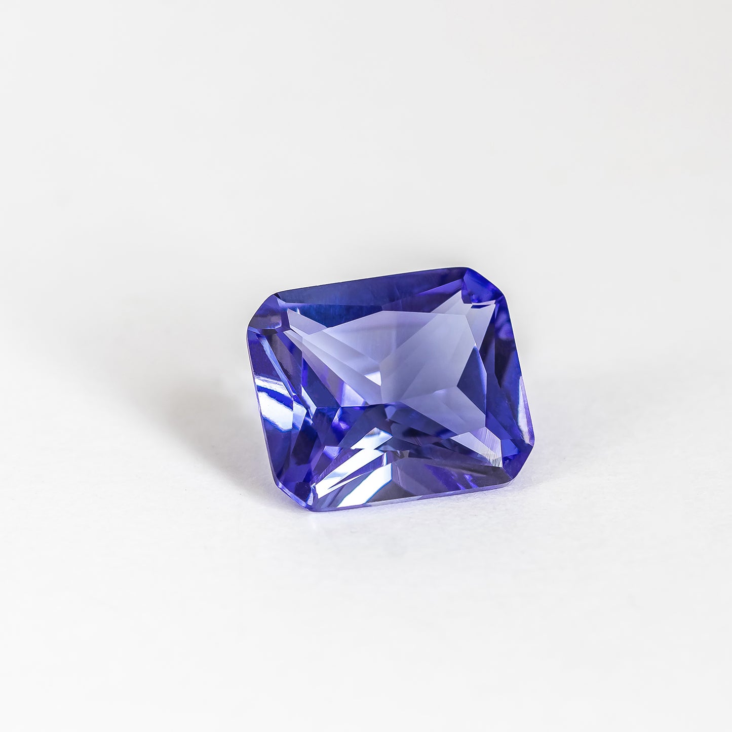 Nanosital #A-146 Tanzanite Light Octagon 14*12 mm