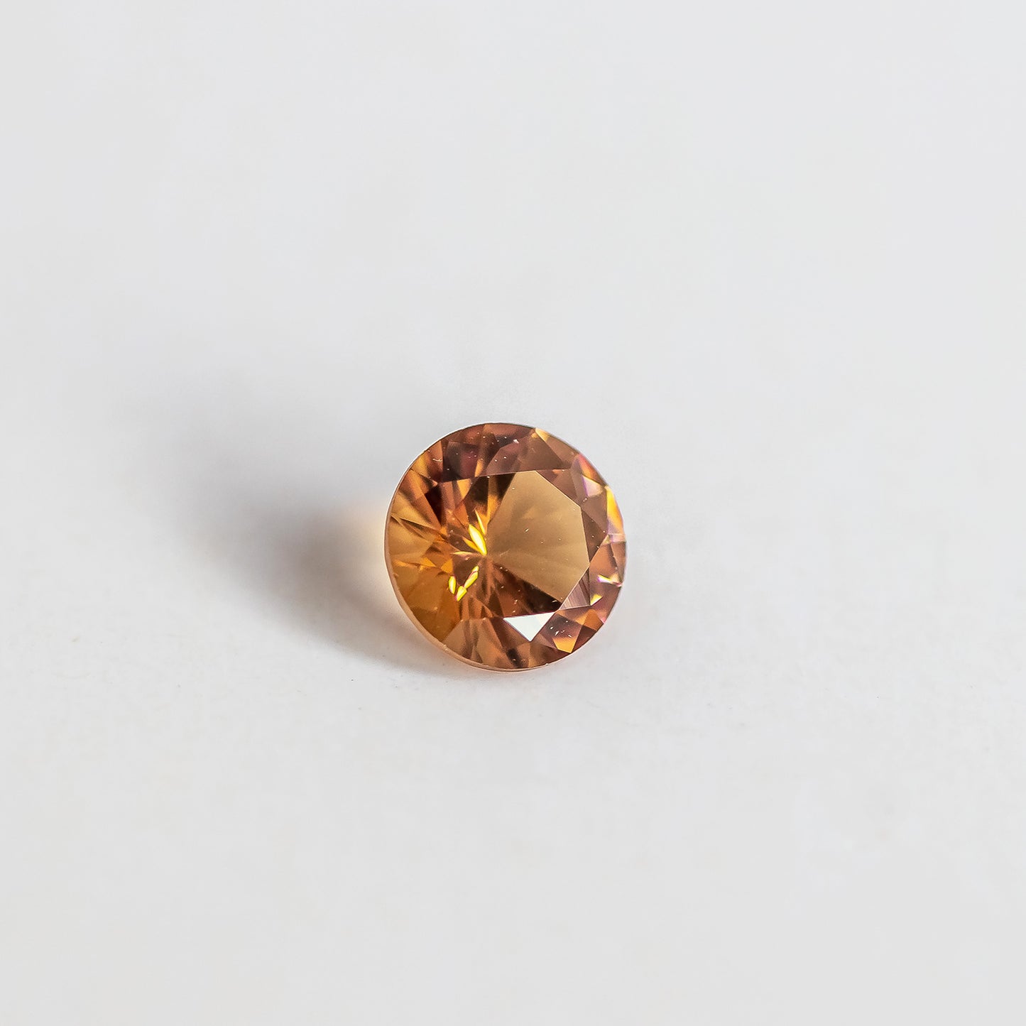 Nanosital #E-112 Color Change Round 6 mm