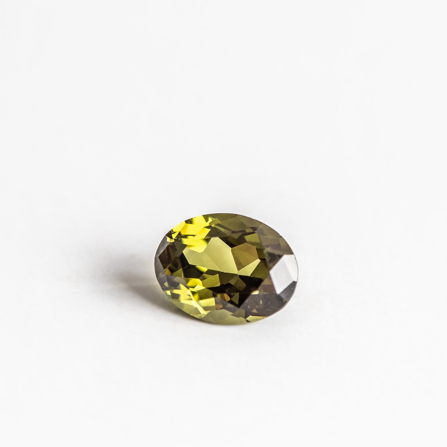 Nanosital #14 Peridot Dark Oval 10*8 mm, 9*7 mm