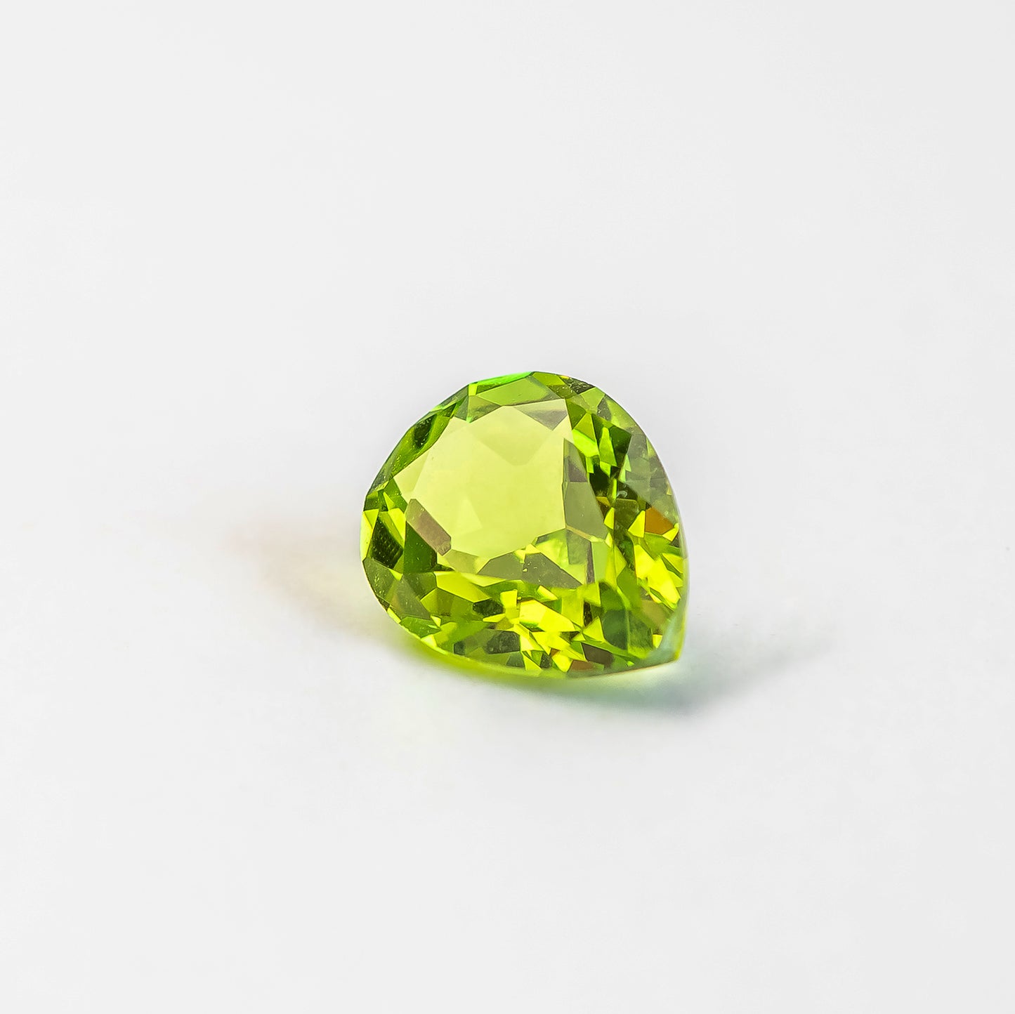 Nanosital #172 Peridot Pear 10*8 mm