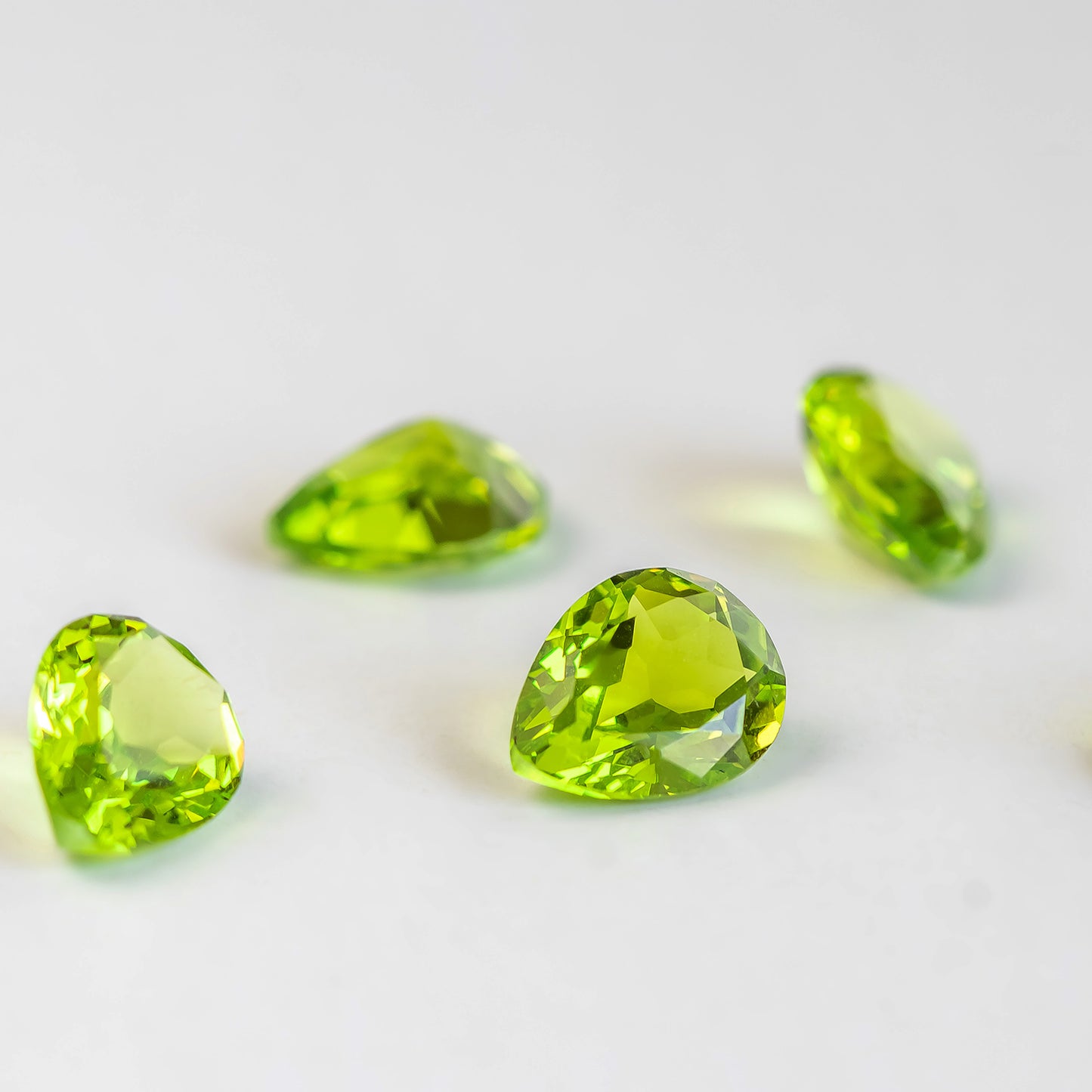 Nanosital #172 Peridot Pear 10*8 mm