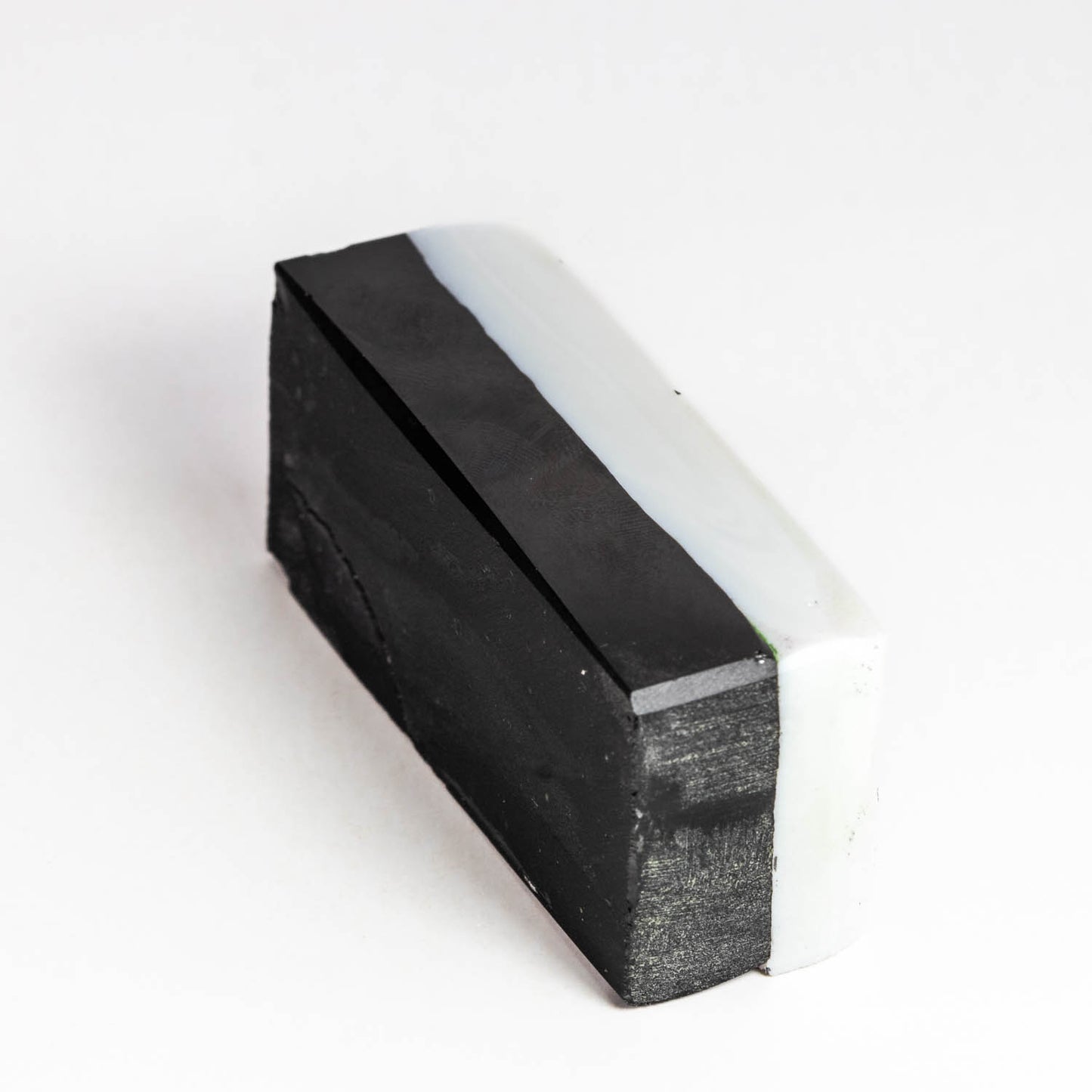 Nanosital Bi-color #0001 + #0004 Black and White Opaque rough 0.114 kg