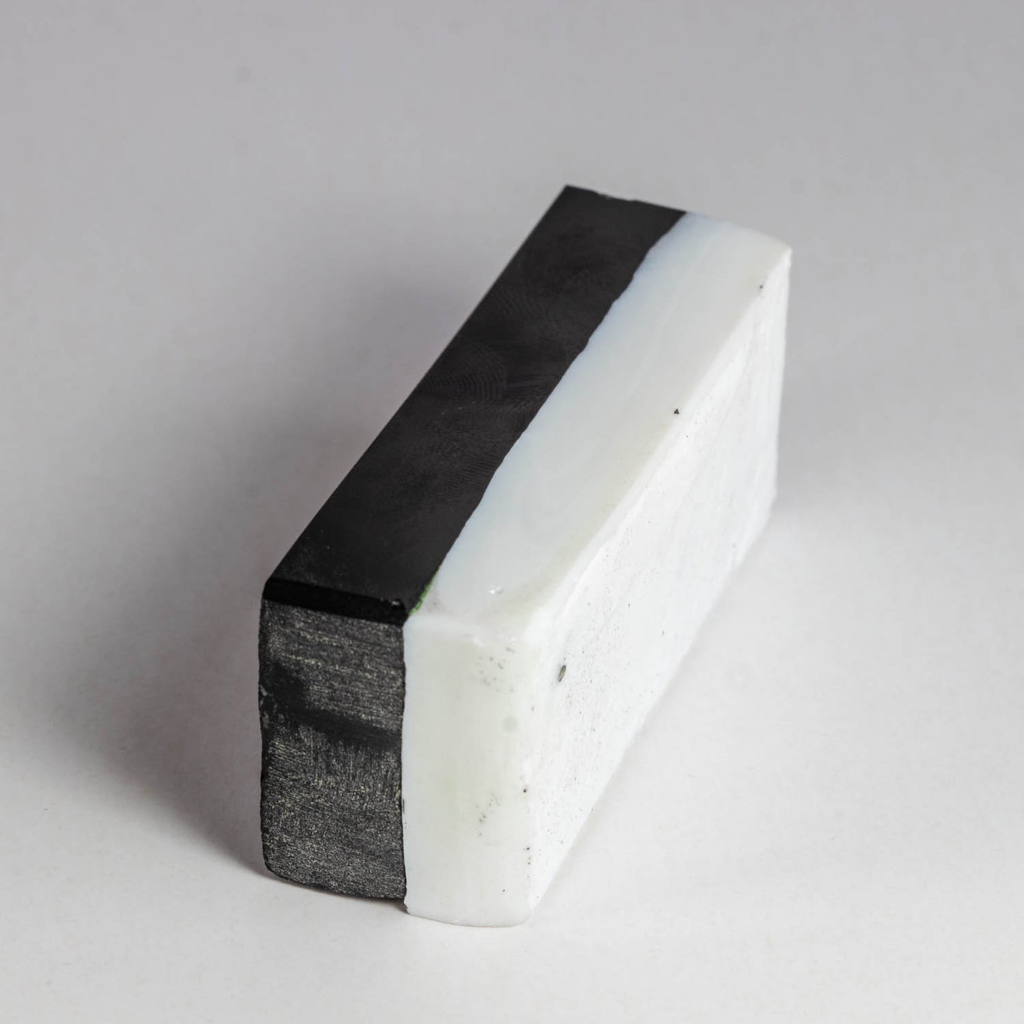Nanosital Bi-color #0001 + #0004 Black and White Opaque rough 0.114 kg