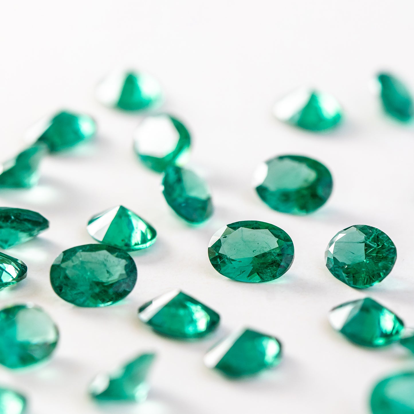 Nanosital #Z-22 Emerald with inclusions Oval 8*6 mm