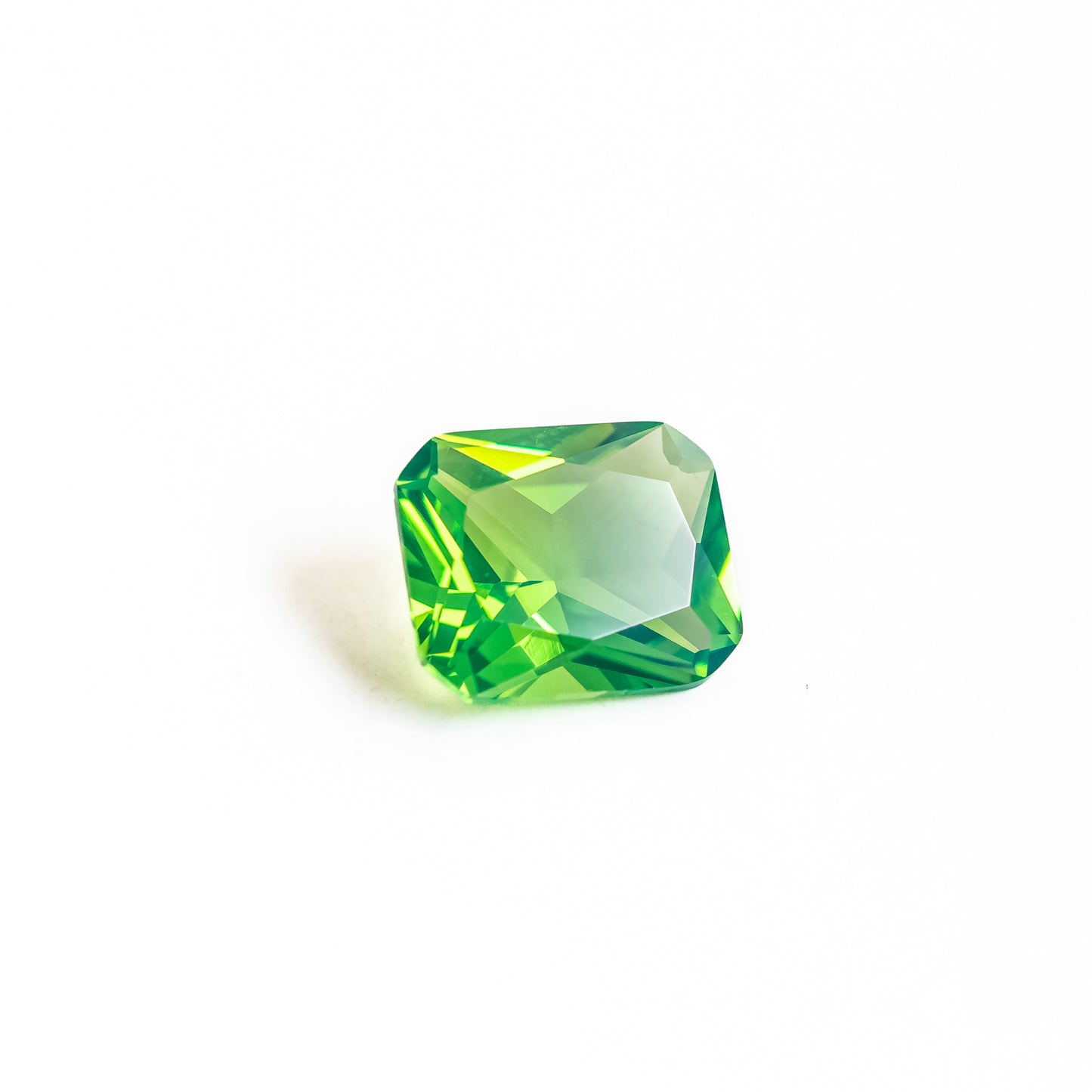 Nanosital #A-9825/2 Apple Green Medium Octagon 12*10 mm