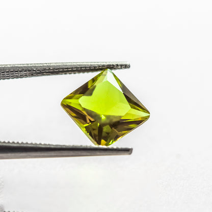 Nanosital #ANZ-1536 Diaspore Zultanite Color Change Square 8*8 mm