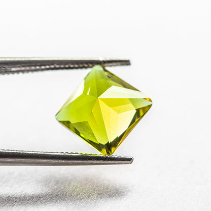 Nanosital #ANZ-1536 Diaspore Zultanite Color Change Square 8*8 mm