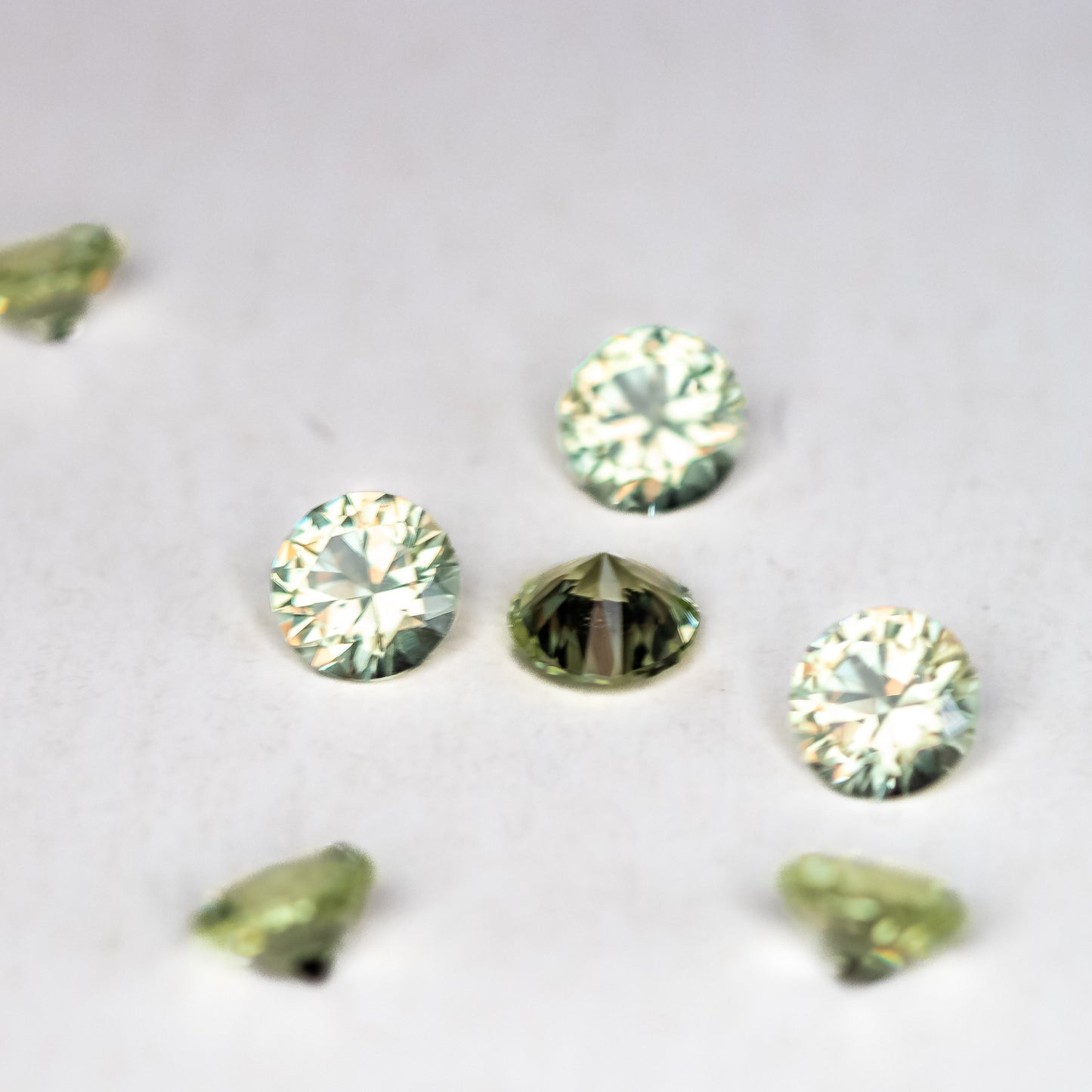 Nanosital #E-274 UV Yellow Round 6 mm