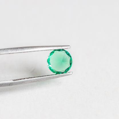 Nanosital #0/4  Emerald Light Round 8 mm