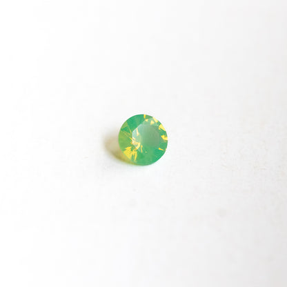 Nanosital #0013/2 Opal Kryptonite Dark Round 6 mm