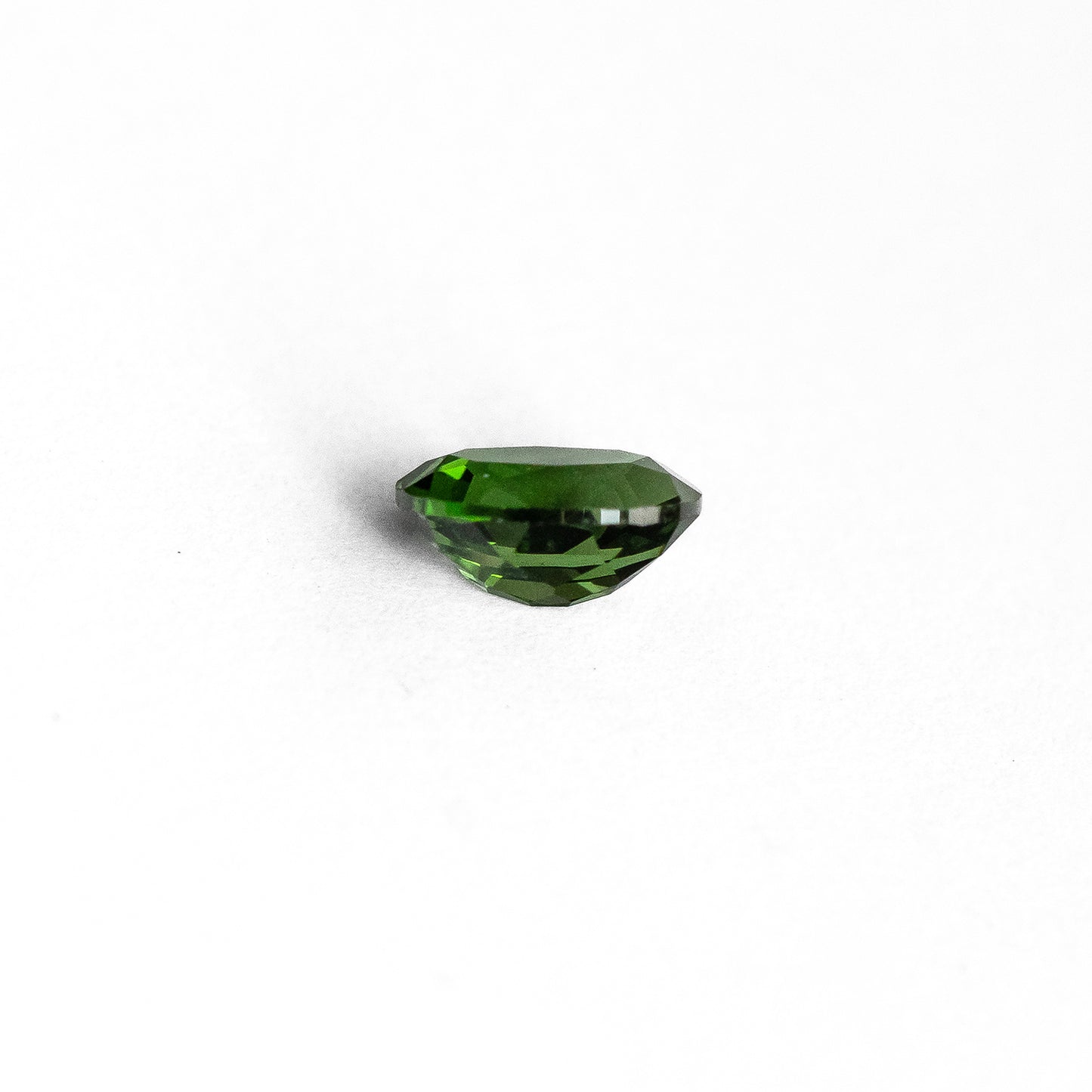 Nanosital #A-450 Chrome diopside Oval 8*6 mm