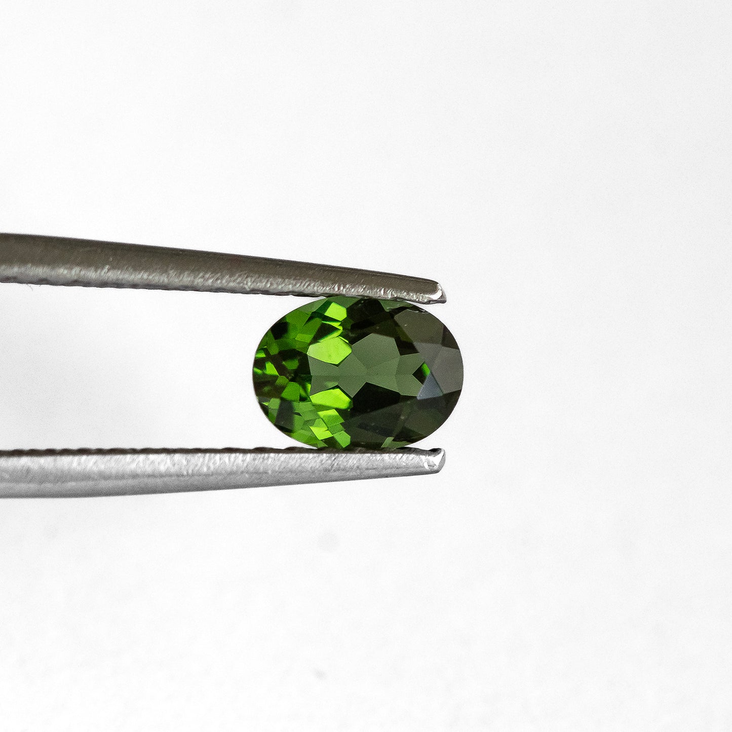 Nanosital #A-450 Chrome diopside Oval 8*6 mm