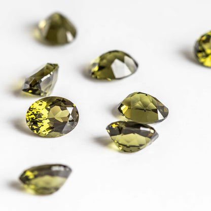 Nanosital #14 Peridot Dark Oval 10*8 mm, 9*7 mm