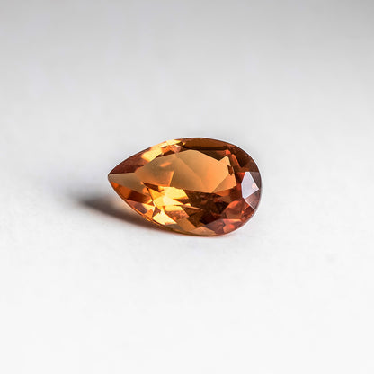 Nanosital #ANZ-1536 Diaspore Zultanite Color Change Pear 12*8 mm