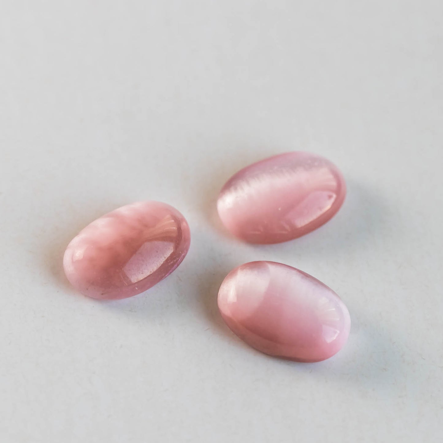 Nanosital #A-8551  Cat's eye Pink Oval Cab 14*10 mm